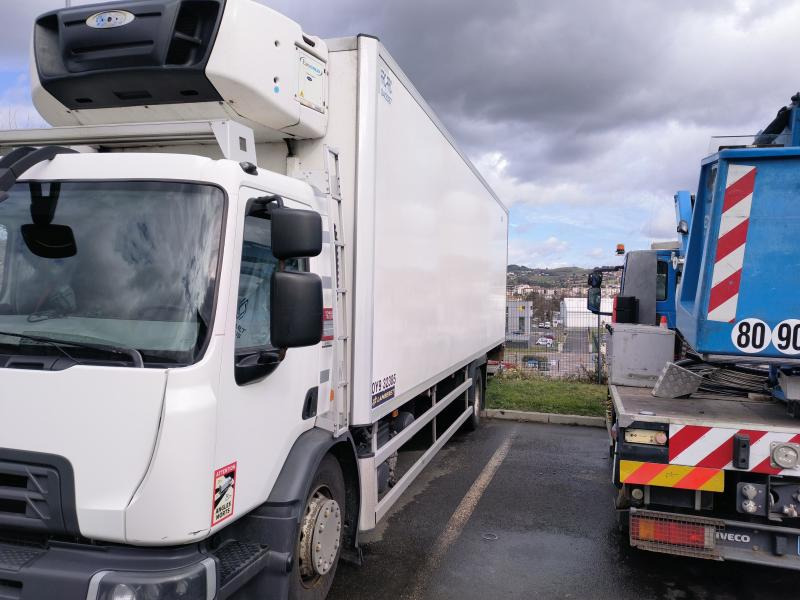 Renault D-Series Wide 320 - Camion frigorifique: photos 1 Renault D-Series Wide 320 - Camion frigorifique: photos 1