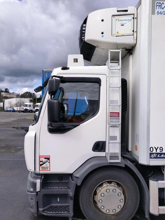 Renault D-Series Wide 320 - Camion frigorifique: photos 2 Renault D-Series Wide 320 - Camion frigorifique: photos 2