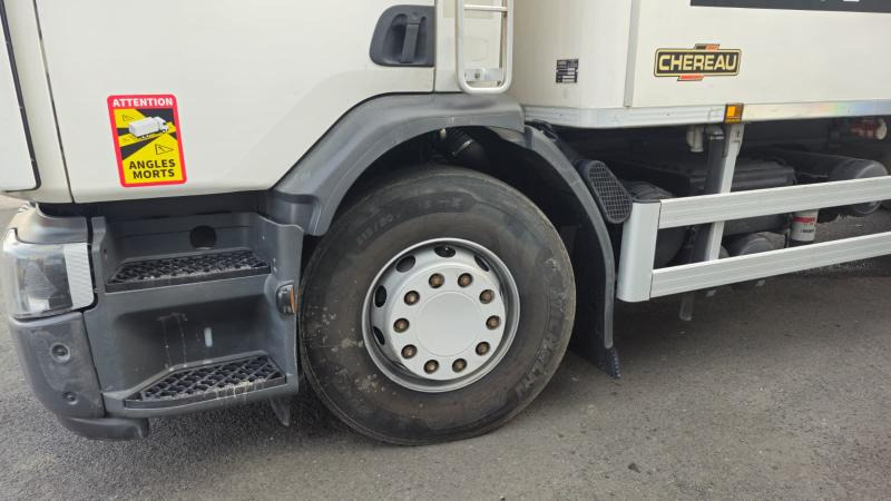 Renault D WIDE (LOCATION / RENT) - Camion frigorifique: photos 4 Renault D WIDE (LOCATION / RENT) - Camion frigorifique: photos 4