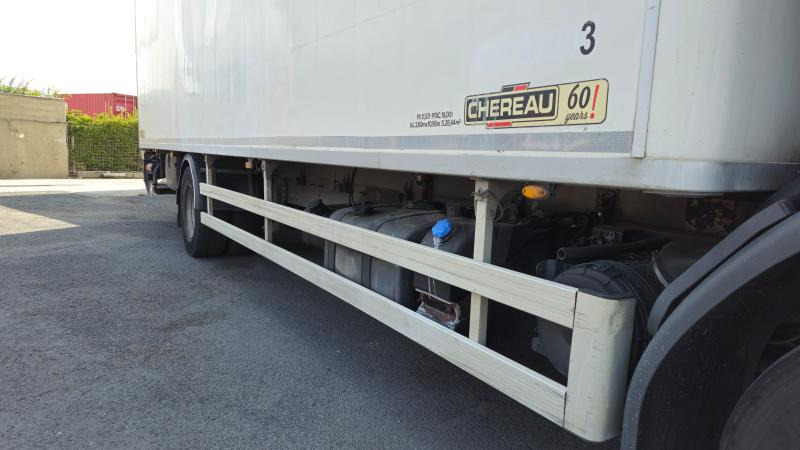 Renault Midlum 270 DXI - Camion frigorifique: photos 2 Renault Midlum 270 DXI - Camion frigorifique: photos 2