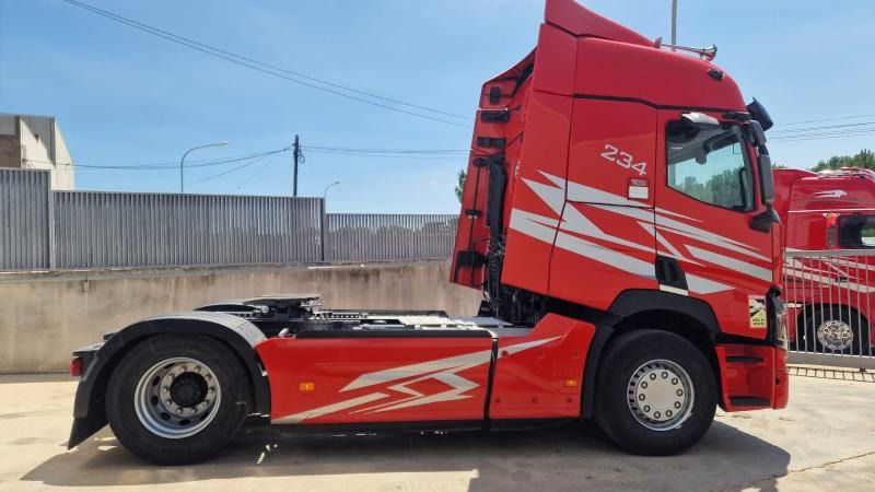 Renault T-Series 480 (Location / Rent) - Tracteur routier: photos 4 Renault T-Series 480 (Location / Rent) - Tracteur routier: photos 4