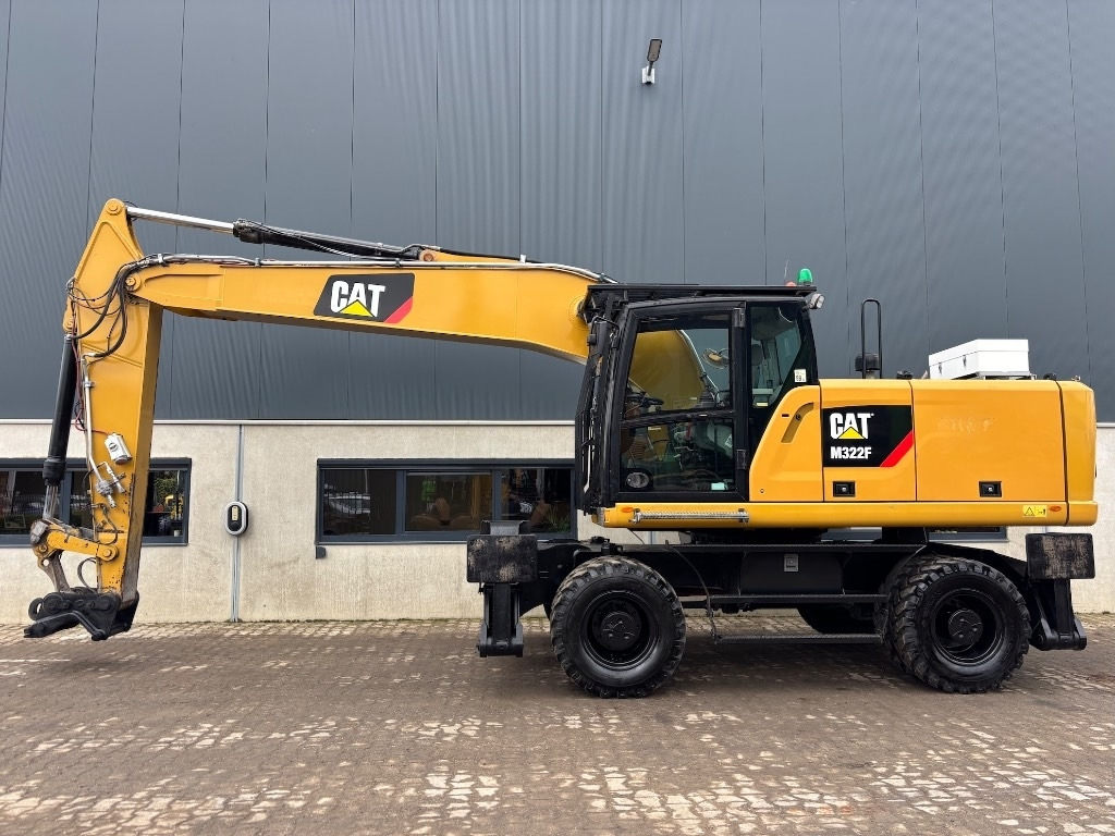 CAT CAT M 322 F - M322 - M 320 - M 318 - Pelle sur pneus: photos 2 CAT CAT M 322 F - M322 - M 320 - M 318 - Pelle sur pneus: photos 2