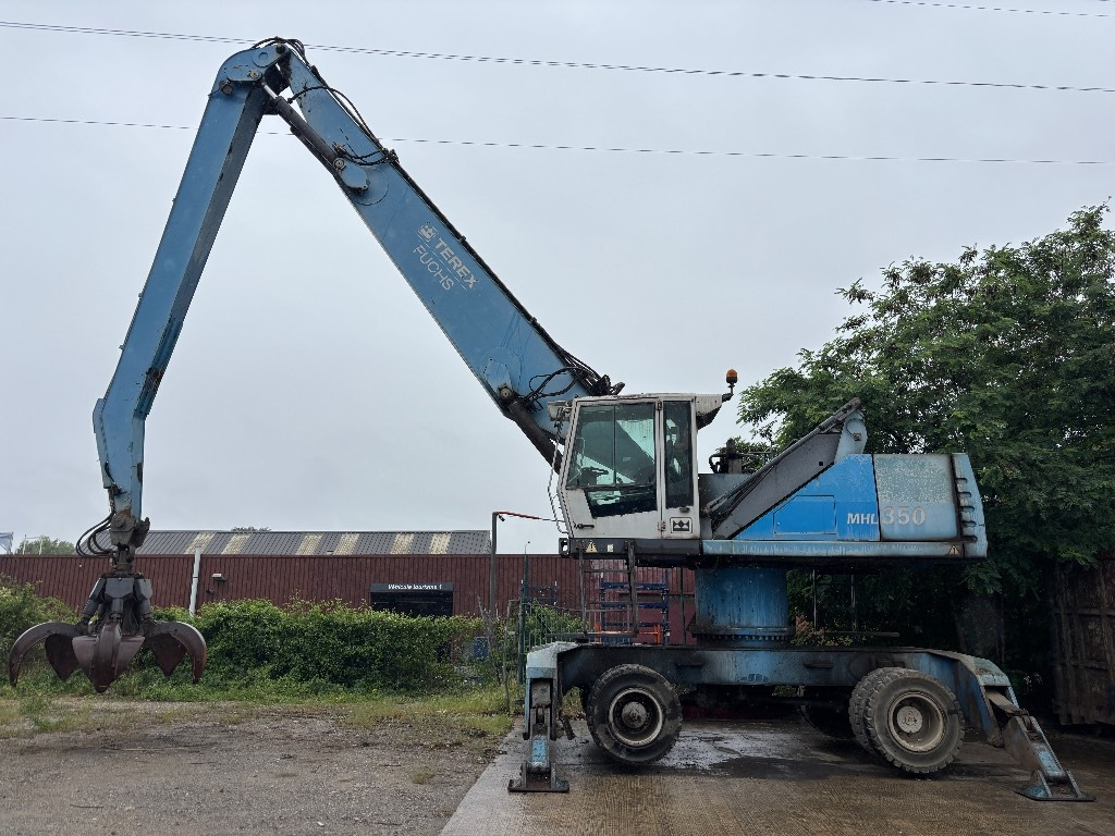 Fuchs MHL350D - 1 Meter Pylon - Pelle de manutention: photos 1 Fuchs MHL350D - 1 Meter Pylon - Pelle de manutention: photos 1