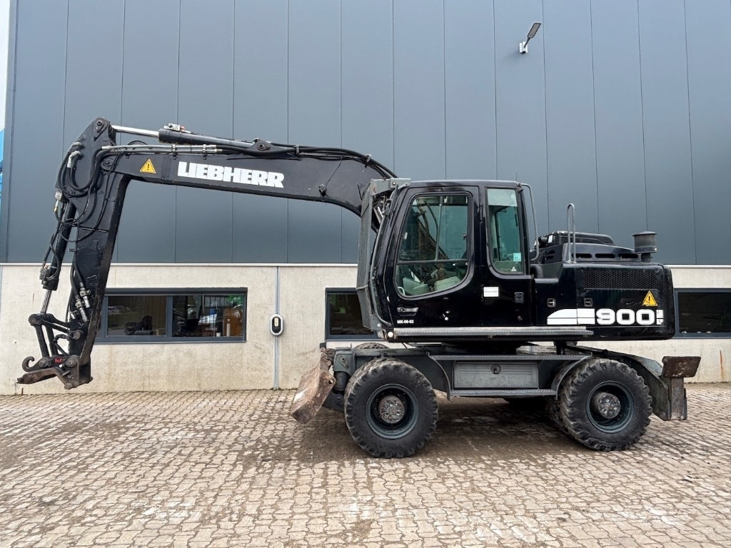 Liebherr A 900 C - A900 - A 904 C - Pelle sur pneus: photos 2 Liebherr A 900 C - A900 - A 904 C - Pelle sur pneus: photos 2