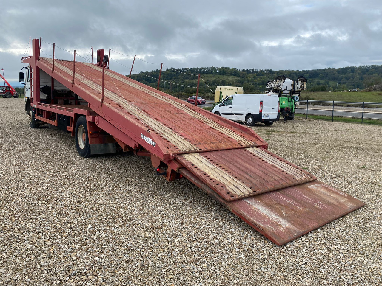 RENAULT GR 280 - Camion porte-voitures: photos 4 RENAULT GR 280 - Camion porte-voitures: photos 4