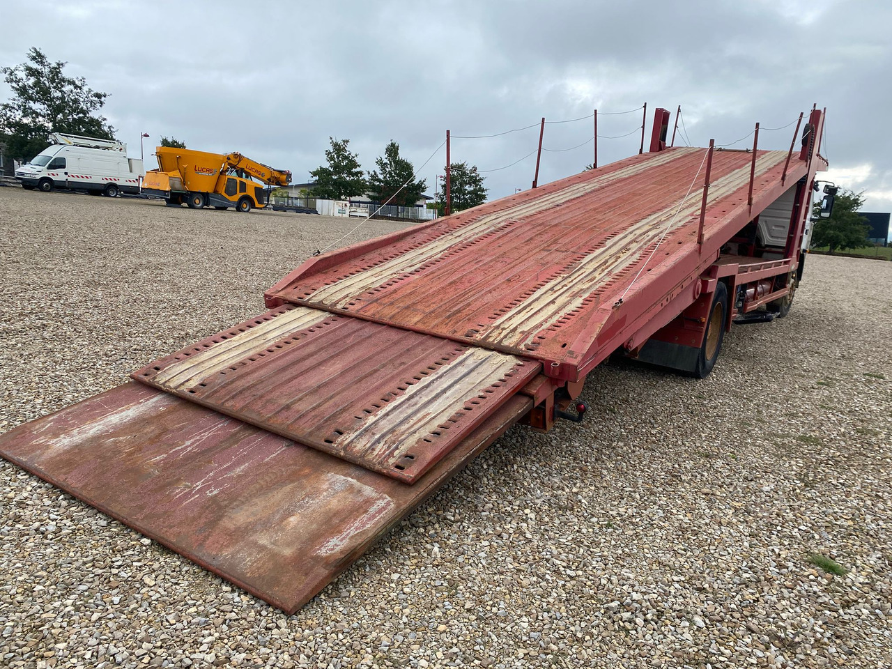 RENAULT GR 280 - Camion porte-voitures: photos 3 RENAULT GR 280 - Camion porte-voitures: photos 3