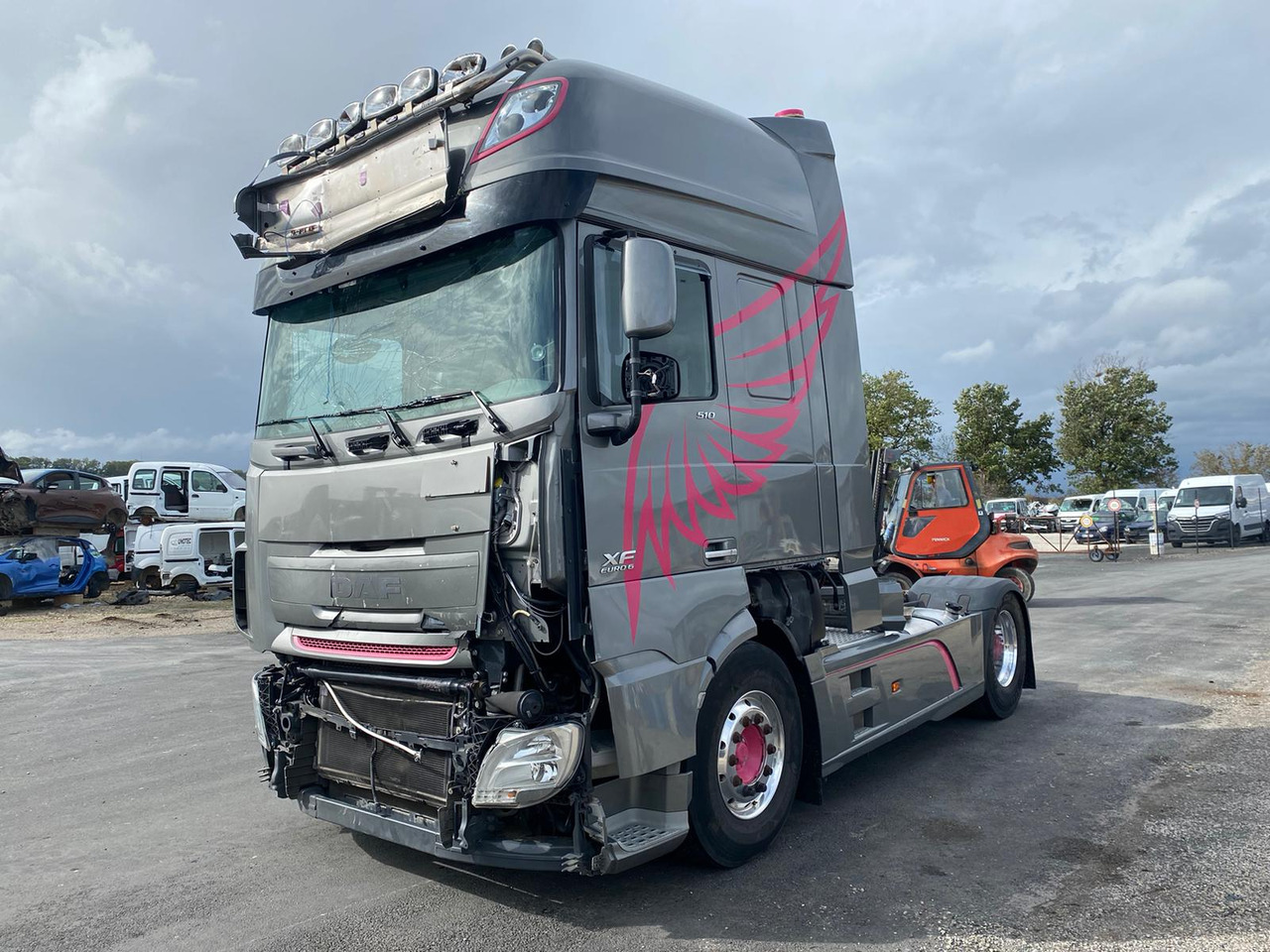 DAF XF 510 Super Space Cab - Tracteur routier: photos 1 DAF XF 510 Super Space Cab - Tracteur routier: photos 1