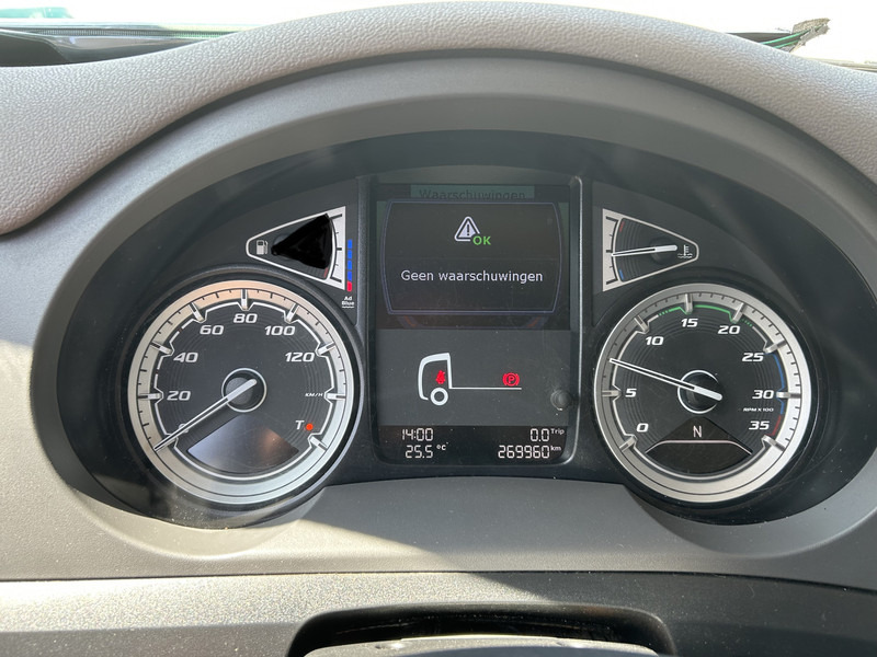 DAF CF 260 FA / Carrier Koeler - 30 gr / Chereau Frigobox / Laadklep 2000 kg - Camion frigorifique: photos 4 DAF CF 260 FA / Carrier Koeler - 30 gr / Chereau Frigobox / Laadklep 2000 kg - Camion frigorifique: photos 4