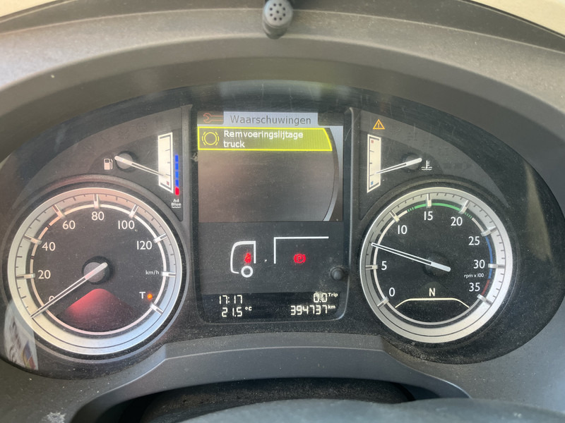 DAF LF 210 FA / 12 Ton / 394 dkm / Box / Loadlift / NL Truck - Camion fourgon: photos 4 DAF LF 210 FA / 12 Ton / 394 dkm / Box / Loadlift / NL Truck - Camion fourgon: photos 4