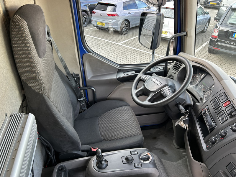 DAF LF 210 FA / 12 Ton / 466 dkm / Curtainside / Loadlift / APK TUV 05-26 - Camion à rideaux coulissants: photos 3 DAF LF 210 FA / 12 Ton / 466 dkm / Curtainside / Loadlift / APK TUV 05-26 - Camion à rideaux coulissants: photos 3