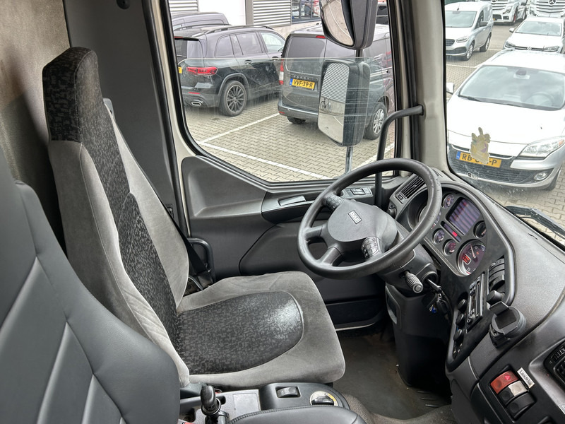 DAF LF55 220 Euro 4 / 12 Ton / 673 dkm / Box / Loadlift / APK TUV 01-26 - Camion fourgon: photos 3 DAF LF55 220 Euro 4 / 12 Ton / 673 dkm / Box / Loadlift / APK TUV 01-26 - Camion fourgon: photos 3