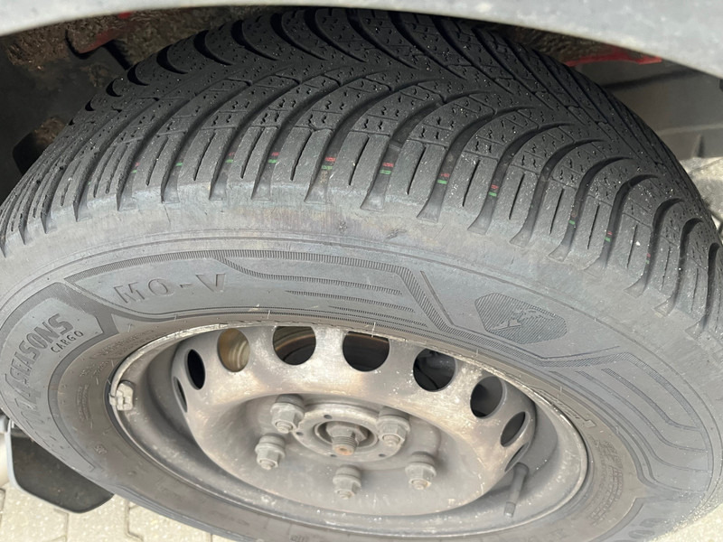 Fourgon utilitaire Ford Transit 2.0 TDCI Trend / Clutch Broken / 172 dkm / L3 H2 / APK 01-26: photos 14