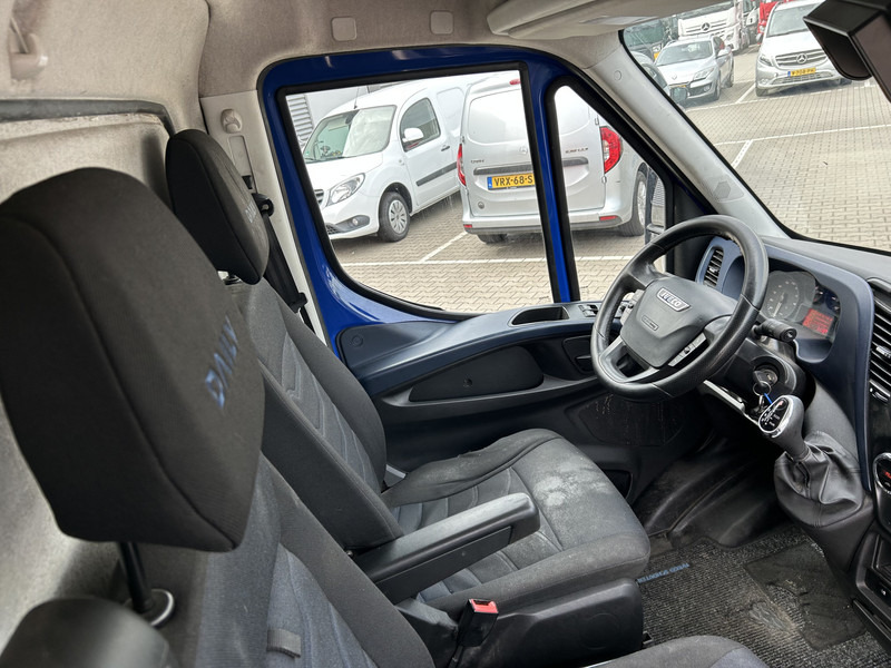 Iveco Daily 40C18 HiMatic / Box 4 mtr / Loadlift / TempoMat / APK TUV 11-25 - Fourgon: photos 3 Iveco Daily 40C18 HiMatic / Box 4 mtr / Loadlift / TempoMat / APK TUV 11-25 - Fourgon: photos 3