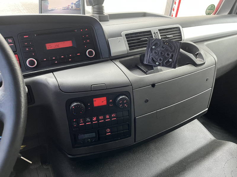 MAN TGM 18.250 Euro 6 / 18 Ton / 639 dkm / Box / Loadlift / APK TUV 12-25 - Camion fourgon: photos 5 MAN TGM 18.250 Euro 6 / 18 Ton / 639 dkm / Box / Loadlift / APK TUV 12-25 - Camion fourgon: photos 5
