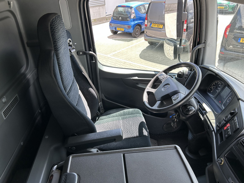 Mercedes-Benz Atego 818 / 8 Ton / 676 dkm / Box / Laadklep / APK TUV 03-26 - Camion fourgon: photos 3 Mercedes-Benz Atego 818 / 8 Ton / 676 dkm / Box / Laadklep / APK TUV 03-26 - Camion fourgon: photos 3