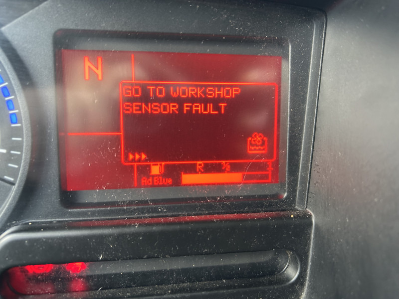 Renault D 210 Euro 6 C / 12 Ton / 293 dkm / Box / Loadlift / APK TUV 09-26 - Camion fourgon: photos 5 Renault D 210 Euro 6 C / 12 Ton / 293 dkm / Box / Loadlift / APK TUV 09-26 - Camion fourgon: photos 5