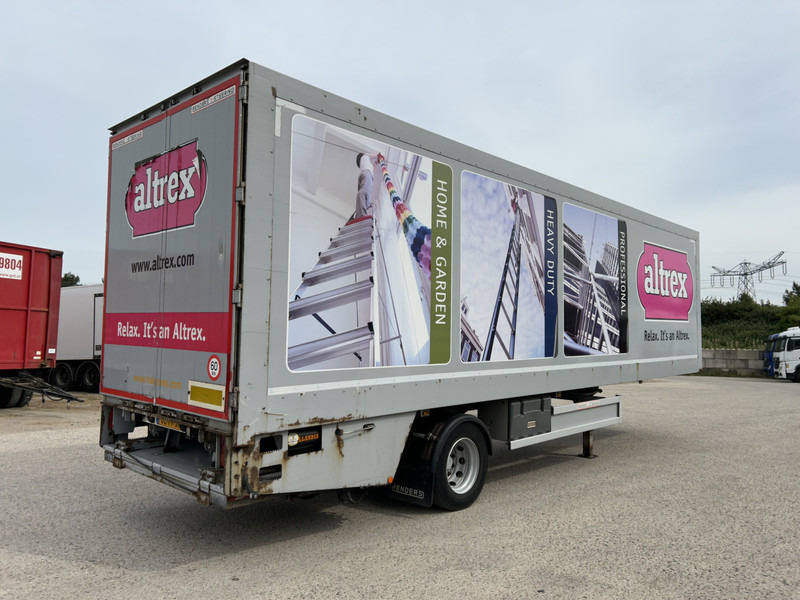 Renders ROC 12.10 City / Curtainside / Loadlift 2000 kg / NL Trailer - Semi-remorque rideaux coulissants: photos 2 Renders ROC 12.10 City / Curtainside / Loadlift 2000 kg / NL Trailer - Semi-remorque rideaux coulissants: photos 2