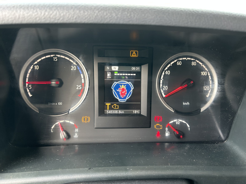 Scania P 320 / 18 ton / 545 dkm / Box 8 mtr / Loadlift / APK TUV 08-25 - Camion fourgon: photos 4 Scania P 320 / 18 ton / 545 dkm / Box 8 mtr / Loadlift / APK TUV 08-25 - Camion fourgon: photos 4