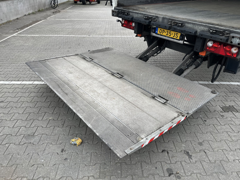 Schmitz Cargobull SCB S2 / Box Trailer / 2 axle / Loadlift / APK TUV 04-26 - Semi-remorque fourgon: photos 5 Schmitz Cargobull SCB S2 / Box Trailer / 2 axle / Loadlift / APK TUV 04-26 - Semi-remorque fourgon: photos 5