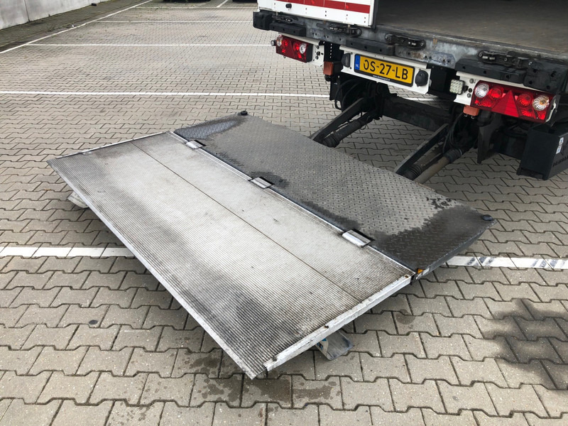 Schmitz Cargobull SCB S3B / Box Trailer / Loadlift 2000 kg / APK TUV 12-26 - Semi-remorque fourgon: photos 5 Schmitz Cargobull SCB S3B / Box Trailer / Loadlift 2000 kg / APK TUV 12-26 - Semi-remorque fourgon: photos 5