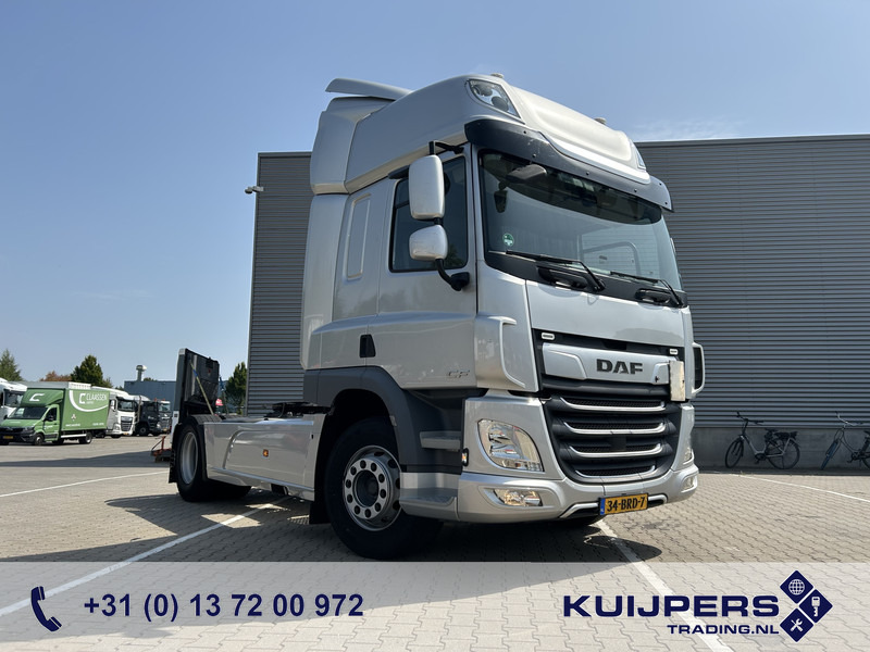 DAF CF 410 FT Space Cab / 281 dkm / Smart Tacho V2 / APK 01-26 - Tracteur routier: photos 1 DAF CF 410 FT Space Cab / 281 dkm / Smart Tacho V2 / APK 01-26 - Tracteur routier: photos 1