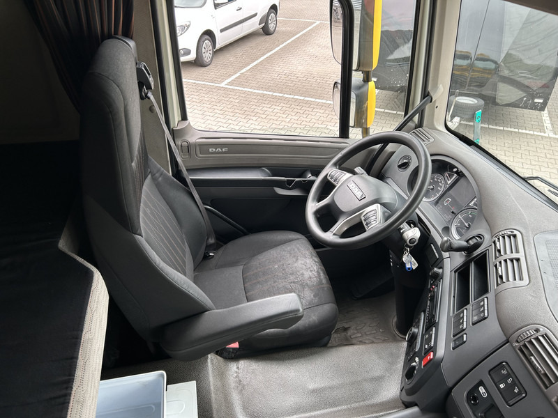 DAF CF 410 FT Space Cab / 915 dkm / New Tacho V2 / APK TUV 03-26 - Tracteur routier: photos 3 DAF CF 410 FT Space Cab / 915 dkm / New Tacho V2 / APK TUV 03-26 - Tracteur routier: photos 3