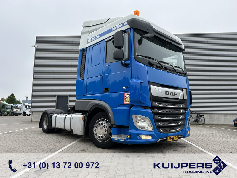 DAF XF 450 FT SC / Mega - Lowdeck / 681 dkm / 2 Tanks / Tacho V2 / Stand Airco - Tracteur routier: photos 1 DAF XF 450 FT SC / Mega - Lowdeck / 681 dkm / 2 Tanks / Tacho V2 / Stand Airco - Tracteur routier: photos 1