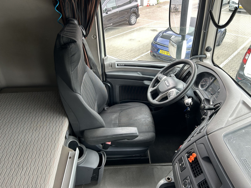 DAF XF 450 FT SSC / 2 Tanks / Stand Airco / APK TUV 03-26 - Tracteur routier: photos 3 DAF XF 450 FT SSC / 2 Tanks / Stand Airco / APK TUV 03-26 - Tracteur routier: photos 3