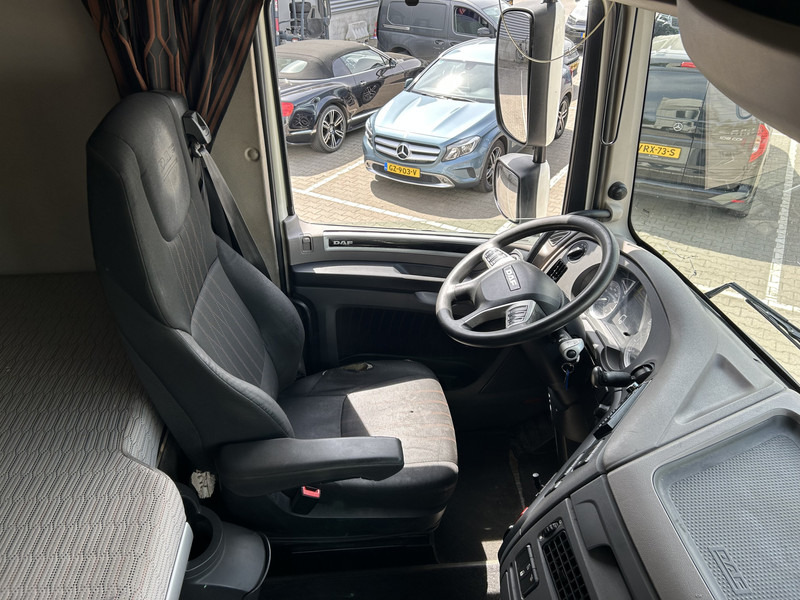 DAF XF 450 FT Super Space Cab / 682 dkm / MX Brake / NL Truck - Tracteur routier: photos 3 DAF XF 450 FT Super Space Cab / 682 dkm / MX Brake / NL Truck - Tracteur routier: photos 3