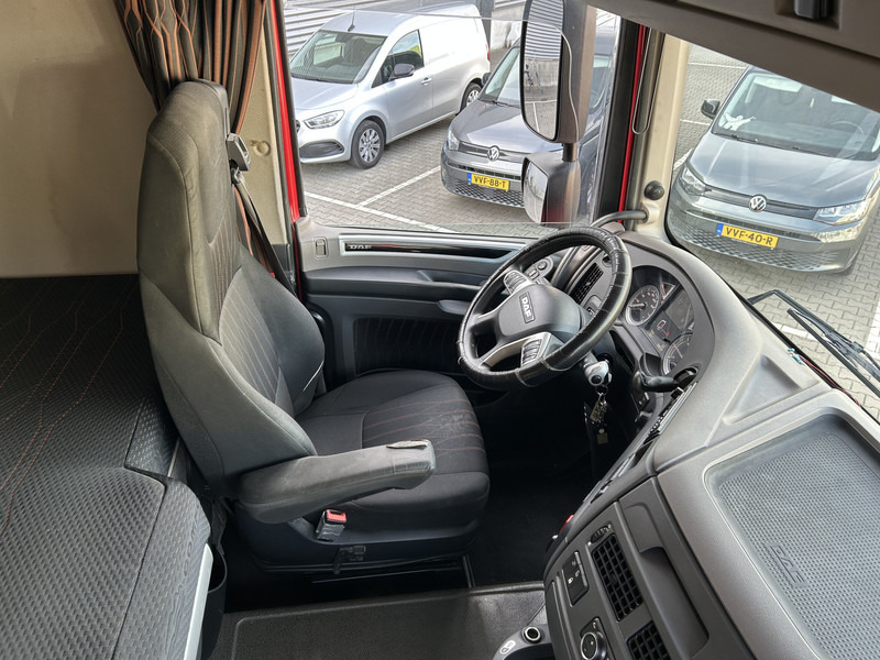 DAF XF 480 FT SC / 708 dkm / PTO Hydraulic / Stand Airco / APK TUV 06-26 - Tracteur routier: photos 3 DAF XF 480 FT SC / 708 dkm / PTO Hydraulic / Stand Airco / APK TUV 06-26 - Tracteur routier: photos 3