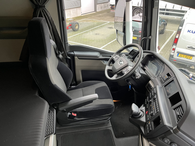 MAN TGX 18.470 GX / ZF Retarder / Full LED / 2 Tanks / APK TUV 01-26 - Tracteur routier: photos 3 MAN TGX 18.470 GX / ZF Retarder / Full LED / 2 Tanks / APK TUV 01-26 - Tracteur routier: photos 3