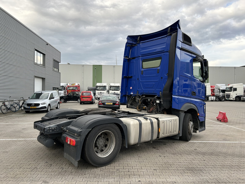 Mercedes-Benz Actros 1842 StreamSpace / 903 dkm / 2 Tanks / NL Truck - Tracteur routier: photos 2 Mercedes-Benz Actros 1842 StreamSpace / 903 dkm / 2 Tanks / NL Truck - Tracteur routier: photos 2