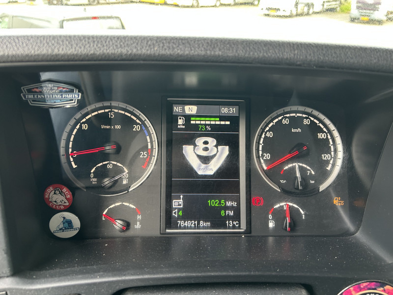 Scania R520 V8 / Showtruck / Buffl Special Interior / Vol Lucht / Retarder - Tracteur routier: photos 4 Scania R520 V8 / Showtruck / Buffl Special Interior / Vol Lucht / Retarder - Tracteur routier: photos 4