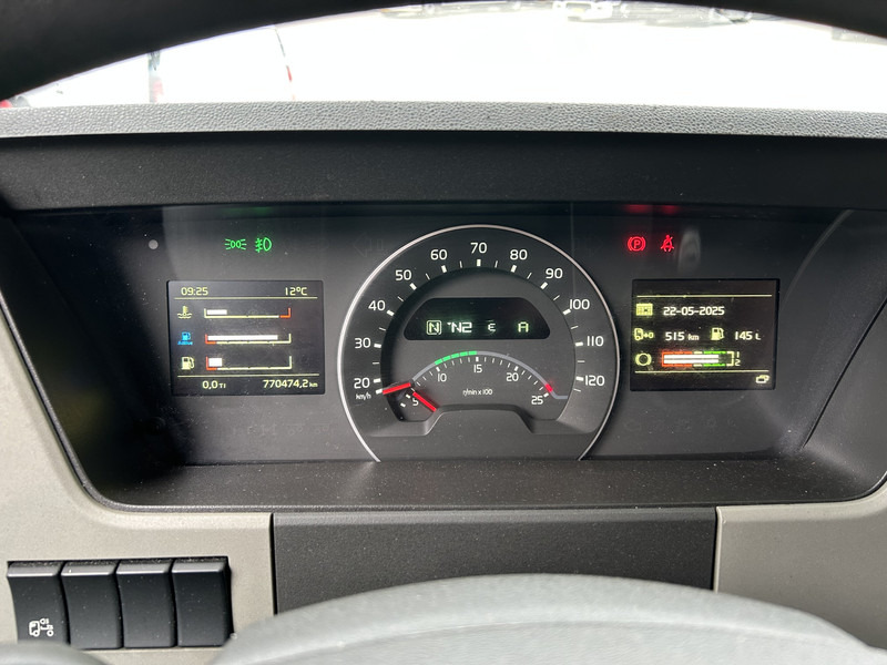 Volvo FM 370 Globetrotter / 770 dkm / 2 Tanks / APK TUV 07-25 - Tracteur routier: photos 4 Volvo FM 370 Globetrotter / 770 dkm / 2 Tanks / APK TUV 07-25 - Tracteur routier: photos 4