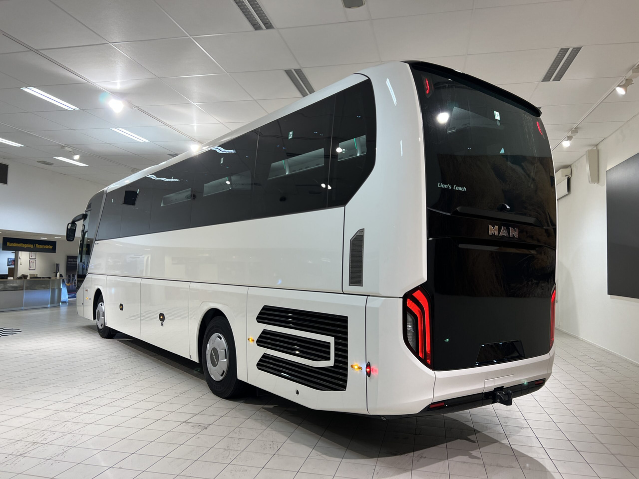 MAN Lions Coach R07 Euro 6E - Autocar: photos 5 MAN Lions Coach R07 Euro 6E - Autocar: photos 5