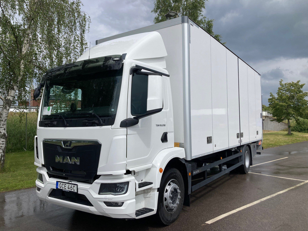 TGM 18.290 18-ppl ÖBS - Camion fourgon: photos 1 TGM 18.290 18-ppl ÖBS - Camion fourgon: photos 1