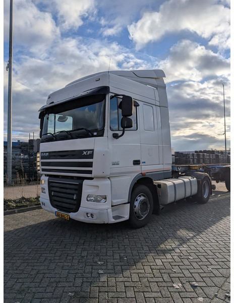 DAF XF 105 FT XF105 - Camion: photos 1 DAF XF 105 FT XF105 - Camion: photos 1