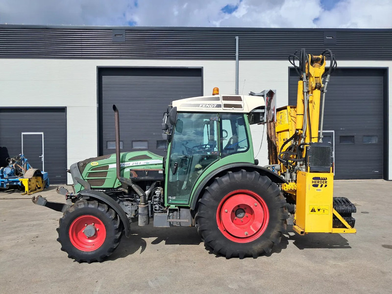 Fendt 210 P VARIO 210 P VARIO - Tracteur agricole: photos 2 Fendt 210 P VARIO 210 P VARIO - Tracteur agricole: photos 2