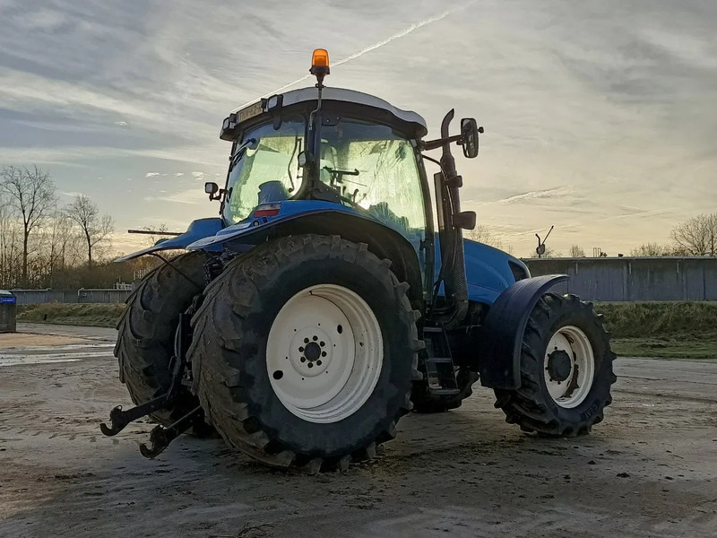 New Holland TS135A TS135A - Tracteur agricole: photos 3 New Holland TS135A TS135A - Tracteur agricole: photos 3