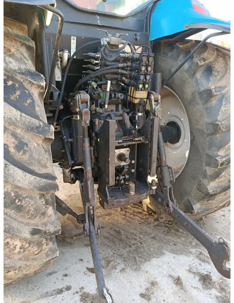 Tracteur agricole New Holland TS135A TS135A: photos 19 Tracteur agricole New Holland TS135A TS135A: photos 19