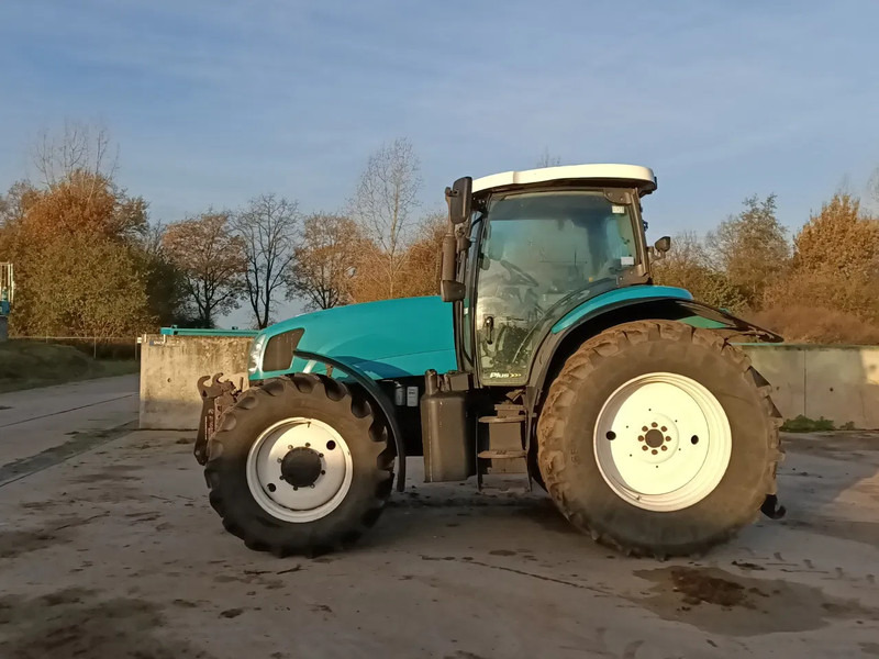 New Holland TS135A TS135A - Tracteur agricole: photos 4 New Holland TS135A TS135A - Tracteur agricole: photos 4
