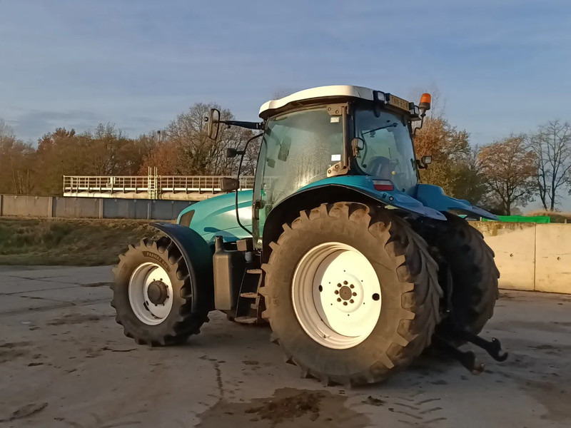 New Holland TS135A TS135A - Tracteur agricole: photos 5 New Holland TS135A TS135A - Tracteur agricole: photos 5