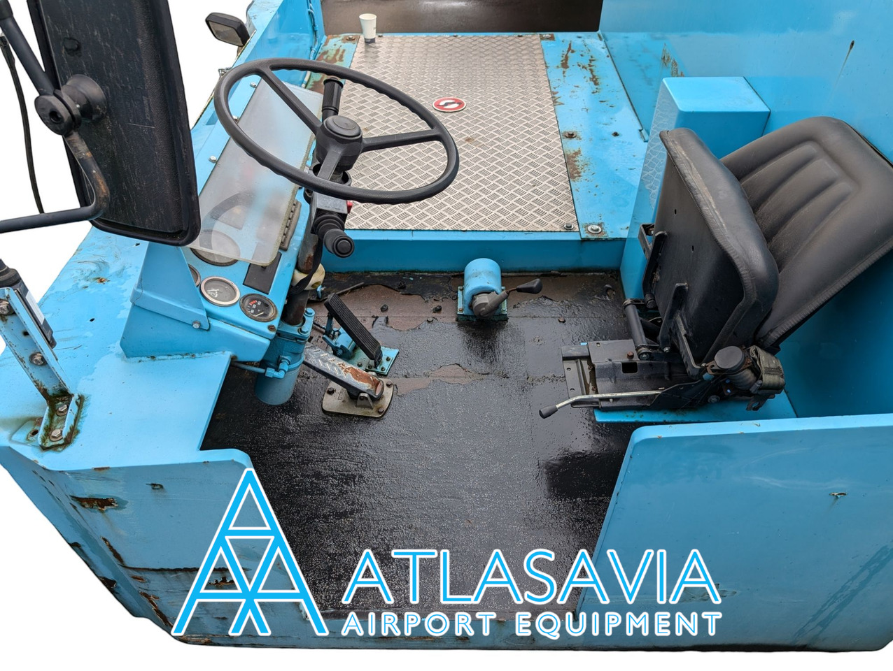 Schopf F 396 - Tracteur d'avions: photos 4 Schopf F 396 - Tracteur d'avions: photos 4