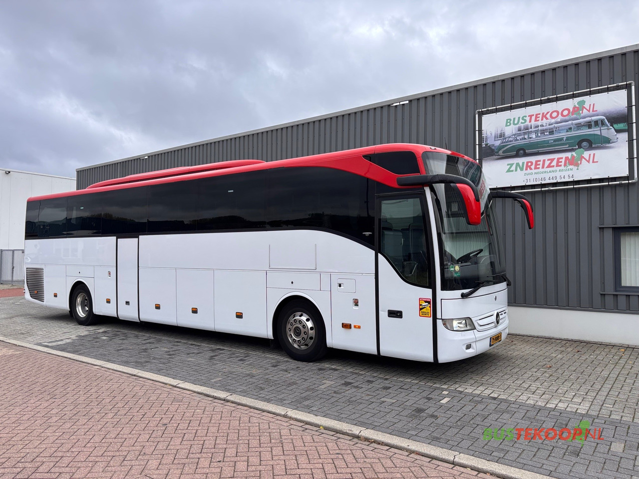 Mercedes TOURISMO RHD-M/2A - Autocar: photos 1 Mercedes TOURISMO RHD-M/2A - Autocar: photos 1