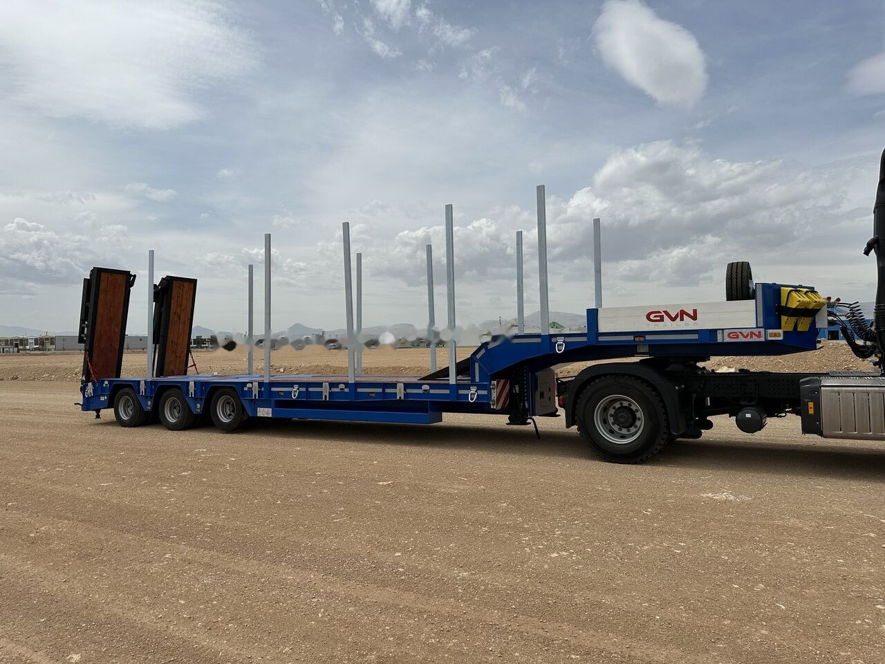 GVN Trailer 3 AXLE LOWBED - Semi-remorque surbaissé: photos 2 GVN Trailer 3 AXLE LOWBED - Semi-remorque surbaissé: photos 2