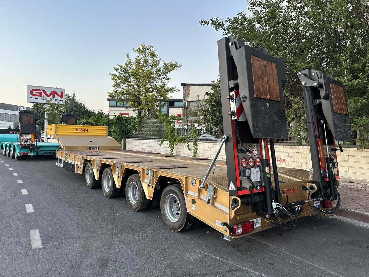 GVN Trailer 4 AXLE LOWBED - Semi-remorque surbaissé: photos 2 GVN Trailer 4 AXLE LOWBED - Semi-remorque surbaissé: photos 2