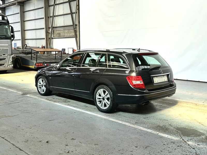 Mercedes-Benz C-Klasse C200 CDI / MOTORPROBLEEM /PROBLEME DE MOTEUR / MOTORPROBLEM - Voiture break: photos 3 Mercedes-Benz C-Klasse C200 CDI / MOTORPROBLEEM /PROBLEME DE MOTEUR / MOTORPROBLEM - Voiture break: photos 3