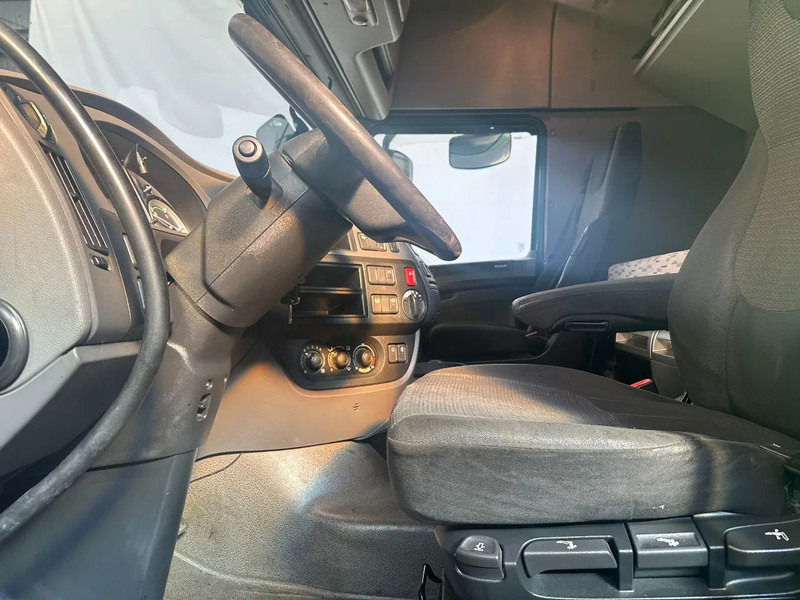 Tracteur routier DAF XF 106.440 SPACECAB /ADR /INTARDER: photos 12