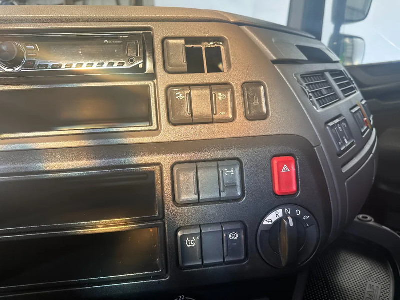 Tracteur routier DAF XF 106.440 SPACECAB /ADR /INTARDER: photos 13