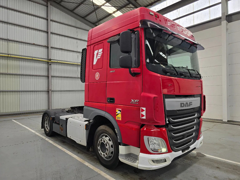 DAF XF 460 SPACECAB / RETARDER /MANUEL - Tracteur routier: photos 4 DAF XF 460 SPACECAB / RETARDER /MANUEL - Tracteur routier: photos 4
